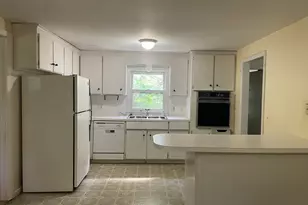 51 Jeffrey Ln, Amherst, MA 01002 - Photo 9