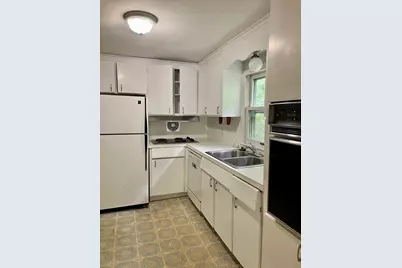 51 Jeffrey Ln, Amherst, MA 01002 - Photo 13
