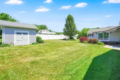 29 West St, Ludlow, MA 01056 - Photo 5