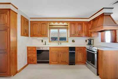 29 West St, Ludlow, MA 01056 - Photo 15
