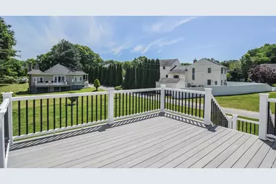 261 Oak St, Methuen, MA 01844 - Photo 5