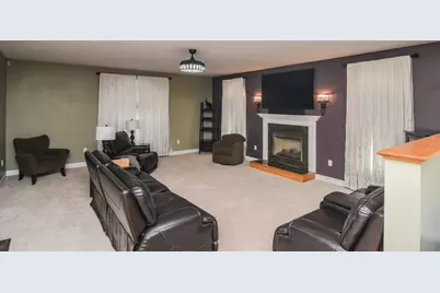 261 Oak St, Methuen, MA 01844 - Photo 9