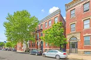 38 Frankfort St, Boston, MA 02128 - Photo 3