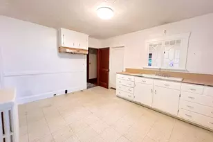 5 Taunton Ave, Boston, MA 02136 - Photo 9