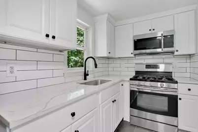 46 Chestnut St Pl, East Longmeadow, MA 01028 - Photo 15