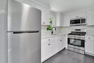 46 Chestnut St Pl, East Longmeadow, MA 01028 - Photo 1
