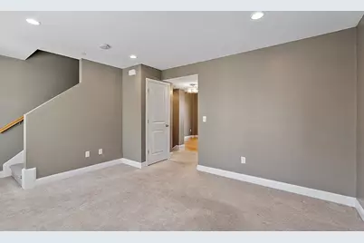 311 Littleton Rd #20, Chelmsford, MA 01824 - Photo 17