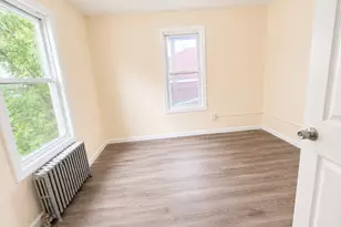 8 Marble St, Haverhill, MA 01832 - Photo 11