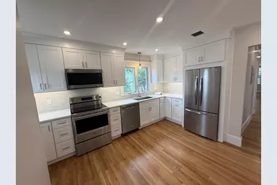 67 Walnut St #1, Watertown, MA 02472 - Photo 3