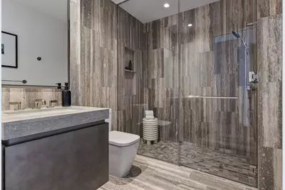 682 Atlantic Ave #39D, Boston, MA 02111 - Photo 19