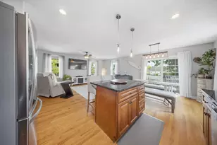 11 MacArthur Blvd, Danvers, MA 01923 - Photo 7