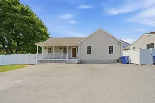 11 MacArthur Blvd, Danvers, MA 01923 - Photo 31