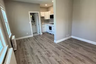 16 Magnolia Ave, Gloucester, MA 01930 - Photo 3