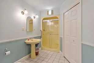 24 Oak Ave, Leominster, MA 01453 - Photo 21