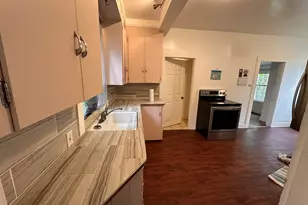 20 Bridge, Amherst, MA 01002 - Photo 9