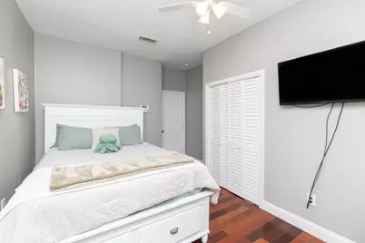 59 W 7th St #3, Boston, MA 02127 - Photo 13