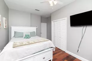 59 W Seventh St, Boston, MA 02127 - Photo 13