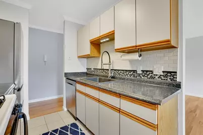 272 Regency Park Dr #272, Agawam, MA 01001 - Photo 5