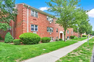 272 Regency Park Dr, Agawam, MA 01001 - Photo 1