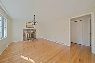 24 Pontiac Rd, Walpole, MA 02081 - Photo 11