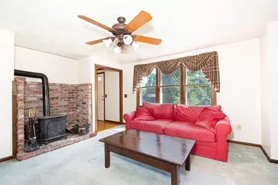 12 Ridge Rd, Shrewsbury, MA 01545 - Photo 5