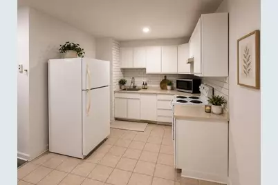 307 W Main St #1, Barnstable, MA 02601 - Photo 3