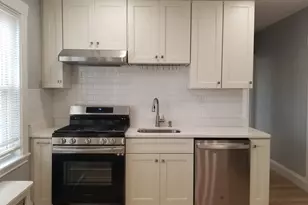 11 Grossman St, Quincy, MA 02169 - Photo 3