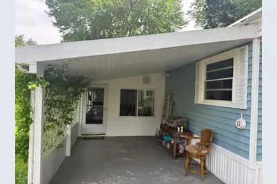 11 Willow Cir, Brimfield, MA 01010 - Photo 3