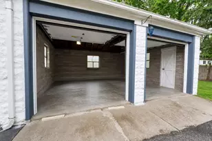 63 S Leyden St, Brockton, MA 02302 - Photo 37