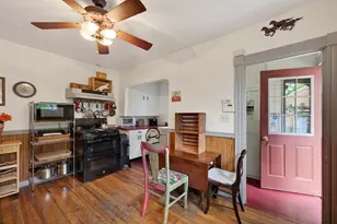34 Bridge St, Fairhaven, MA 02719 - Photo 7