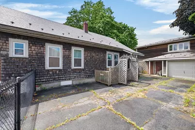 34 Bridge St, Fairhaven, MA 02719 - Photo 5