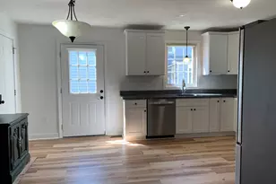 2 Fountain St, Milford, MA 01757 - Photo 9