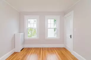 32 Newport St, Arlington, MA 02476 - Photo 11