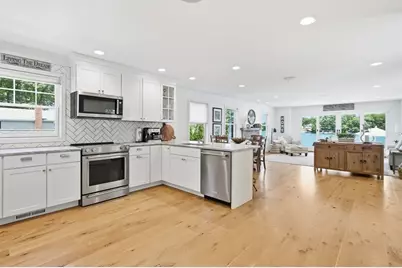 6 Iroquois Dr, Southwick, MA 01077 - Photo 7