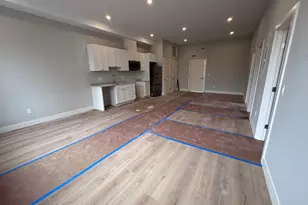 403 Division St, Fall River, MA 02721 - Photo 3