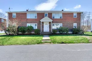 10 Vecchia St, Webster, MA 01570 - Photo 1