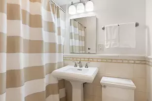 9 Hawthorne Pl, Boston, MA 02114 - Photo 15