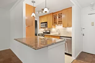 9 Hawthorne Pl, Boston, MA 02114 - Photo 11