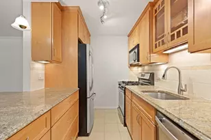 9 Hawthorne Pl, Boston, MA 02114 - Photo 1