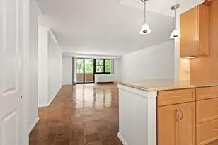 9 Hawthorne Pl, Boston, MA 02114 - Photo 3