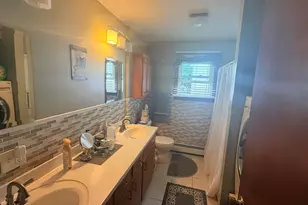 297 Elm St, Somerset, MA 02726 - Photo 11