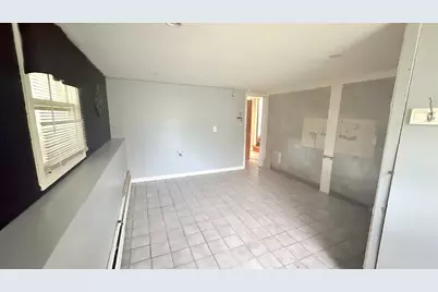 297 Elm St, Somerset, MA 02726 - Photo 19