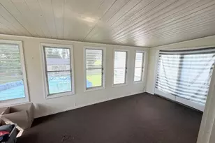 297 Elm St, Somerset, MA 02726 - Photo 9