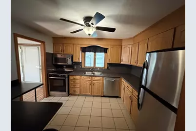 297 Elm St, Somerset, MA 02726 - Photo 7