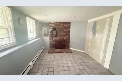 297 Elm St, Somerset, MA 02726 - Photo 15