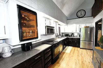 87 Norwood Ave, Leominster, MA 01453 - Photo 9
