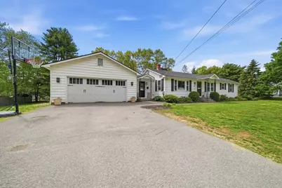 11 West Winkley Street, Amesbury, MA 01913 - Photo 3