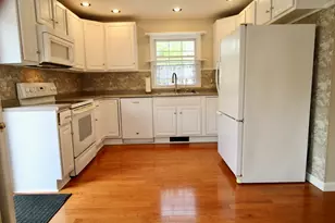 37 Green St, Gloucester, MA 01930 - Photo 5