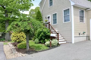 37 Green St, Gloucester, MA 01930 - Photo 3
