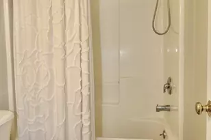 37 Green St, Gloucester, MA 01930 - Photo 11